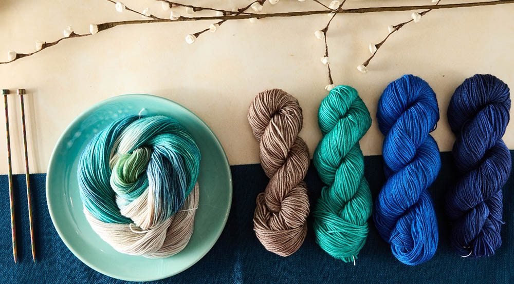 How to Choose Yarns for Fall Knitting and Crochet Projects?